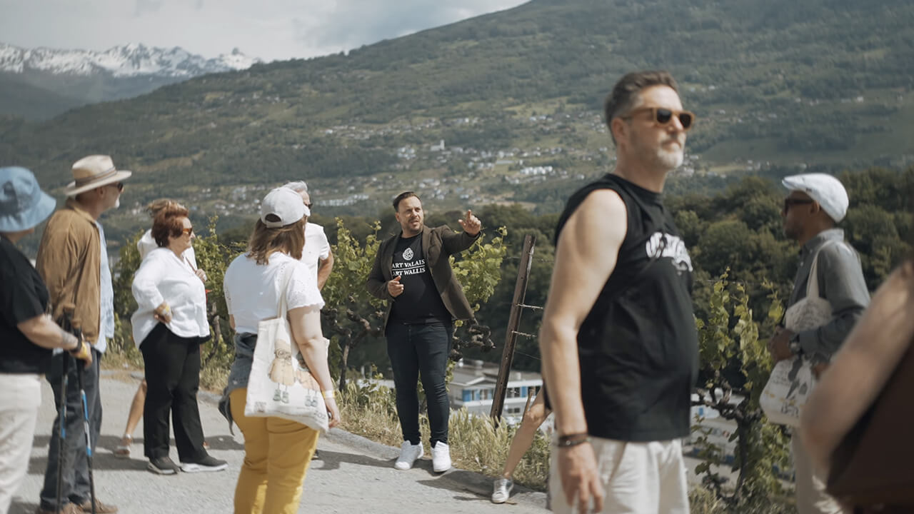Jasm One, visite guidée Art Valais Open Air Museum, Le plus vaste musée d'art urbain à ciel ouvert